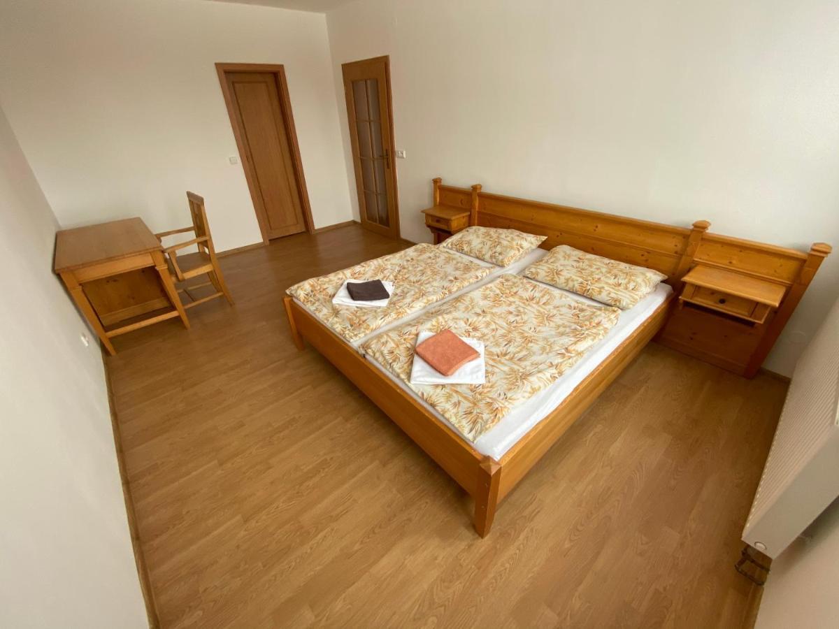 Hotel Zlaty Chlum Česká Ves Esterno foto