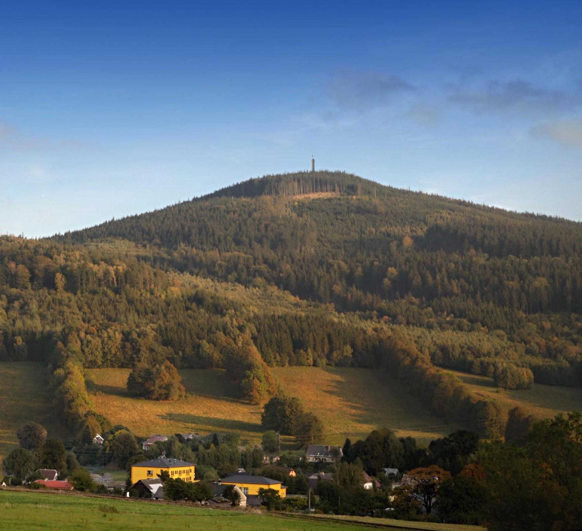 Hotel Zlaty Chlum Česká Ves Esterno foto